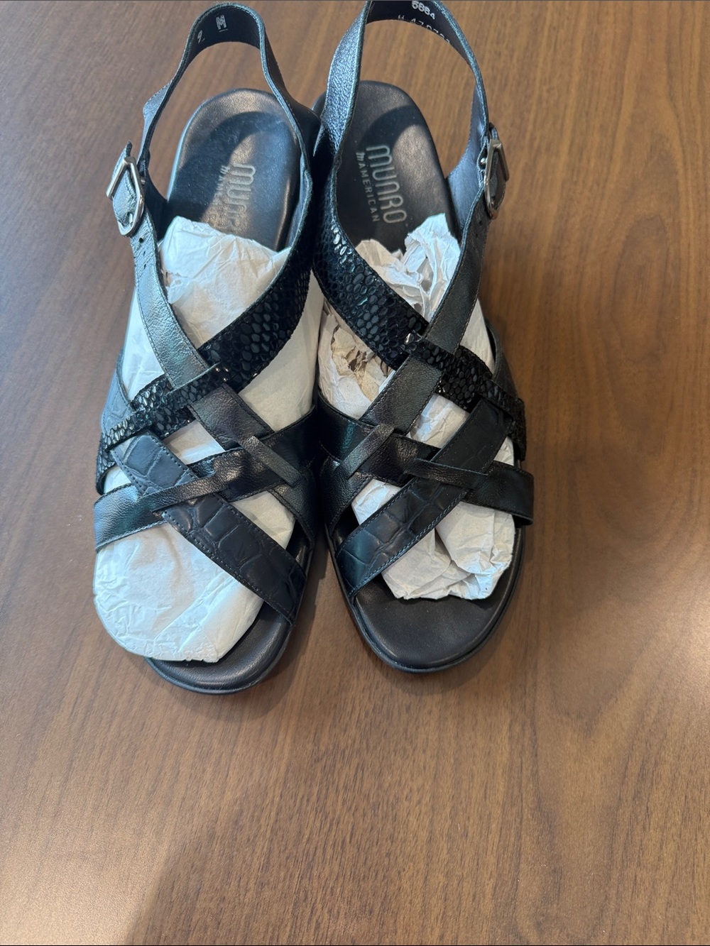 Munro Black Leather Crisscross Slingback Sandals with Buckle - Picture 2 of 7